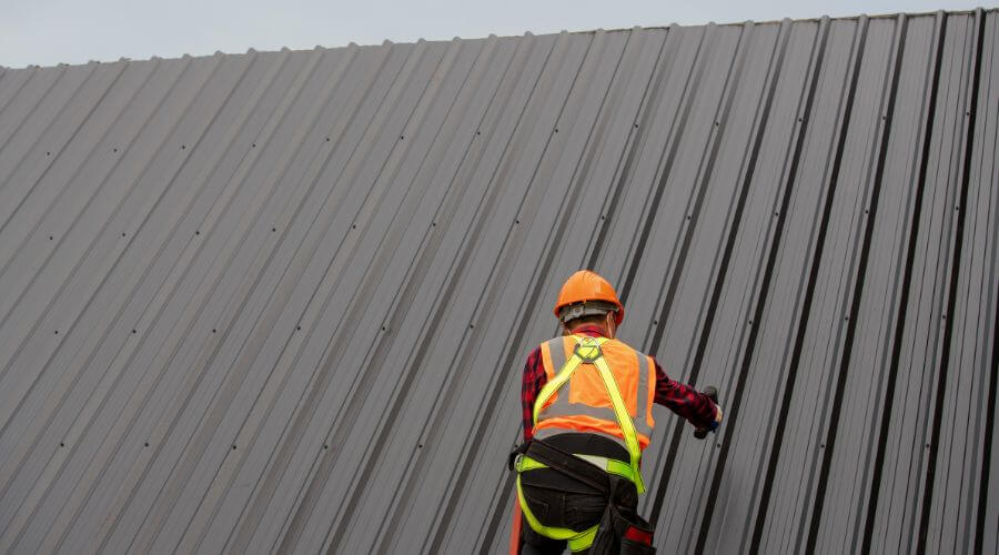 Roofer in Frannie, WY